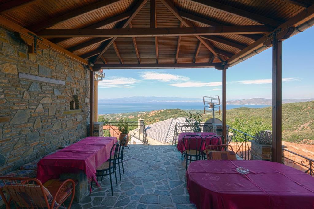 Terpou Stonehouse & Suites Agios Vlasios  Экстерьер фото